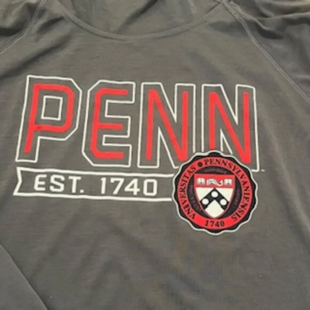 University Of Pennsylvania‎ Under Armour Women’s Sz Large Hoodie Heat Gear